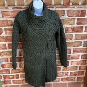 NWT Arancrafts Merino Wool Full zip cable knit side zip coat. Pockets. Ireland